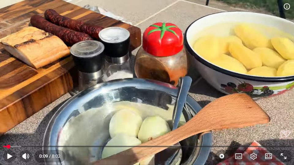 RG Konyhája paprikás krumpli bográcsban